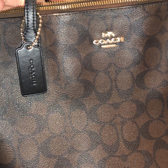 Authentic coach purse - Picture 5 of 10